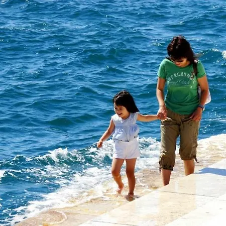 Mina * Zadar